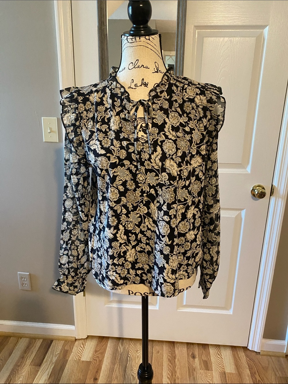 Liz Claiborne Black and Cream Floral Long-Sleeve Tie-Neck Blouse